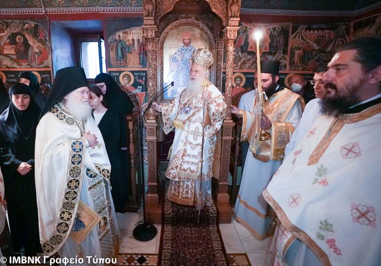 Κουρά Μοναχής από τον Αρχιμ. κ. Εφραίμ