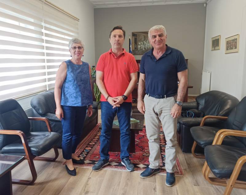 Συνάντηση Δημάρχου Νάουσας με τους νέους Διευθυντές Εκπαίδευσης Ημαθίας