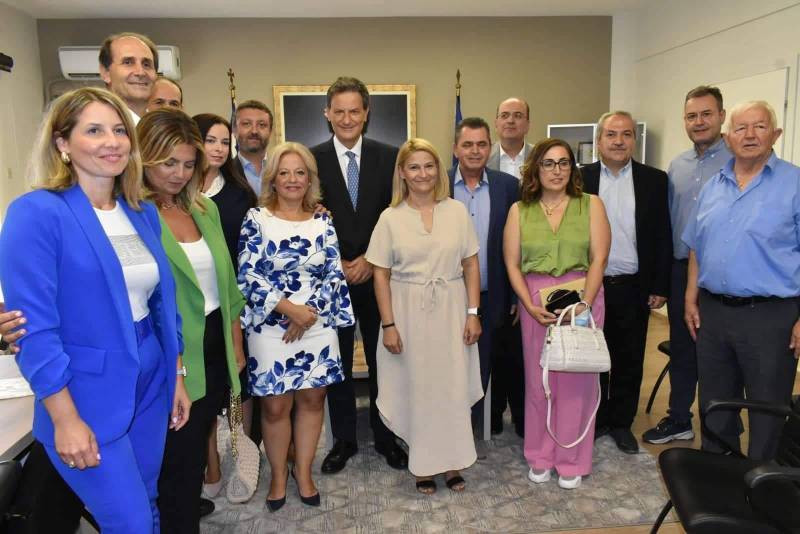 Το κυβερνητικό κλιμάκιο επισκέφθηκε τον Αντιπεριφερειάρχη
