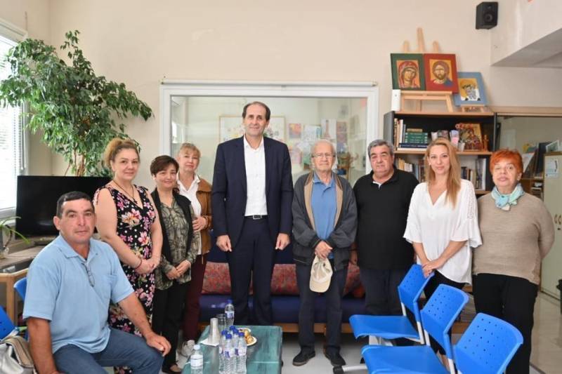 Το Κέντρο Υποστήριξης του ΣΟΦΨΥ επισκέφθηκε ο Απ. Βεσυρόπουλος