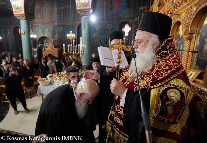 Πανηγυρικός Εσπερινός των Αγίων Αναργύρων στο Νησί – Χειροθεσία Πνευματικού