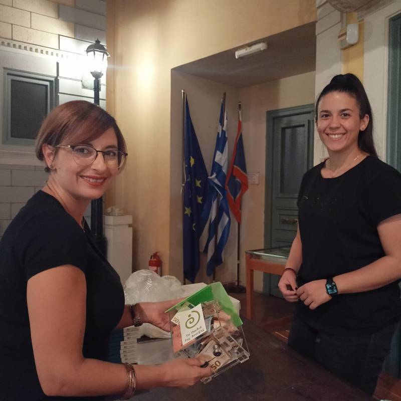 Τα Παιδιά της Άνοιξης παρέλαβαν χρήματα από εκδήλωση της “Κλειδαρότρυπας” στην Αθήνα