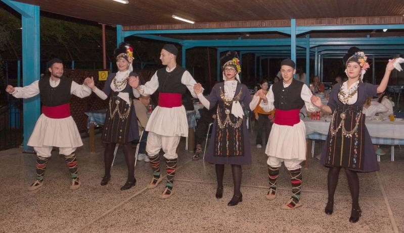 Χορούς της Μακεδονίας παρουσίασε σε μέλη οικογενειών Ουκρανών στρατιωτών η ΚΕΠΑ