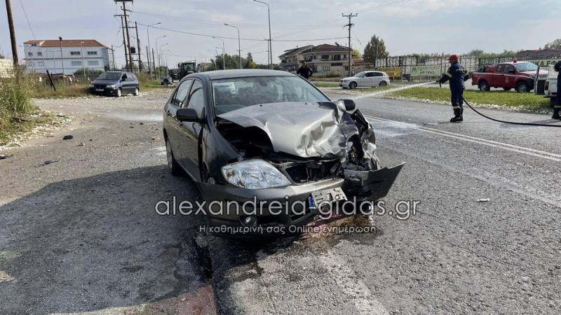 Τροχαίο με τραυματίες στην είσοδο της Αλεξάνδρειας