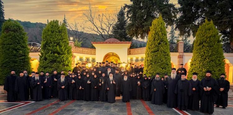 Πραγματοποιήθηκε η κοπή βασιλόπιτας ιερομονάχων, μοναχών και μοναζουσών της Μητρόπουλης