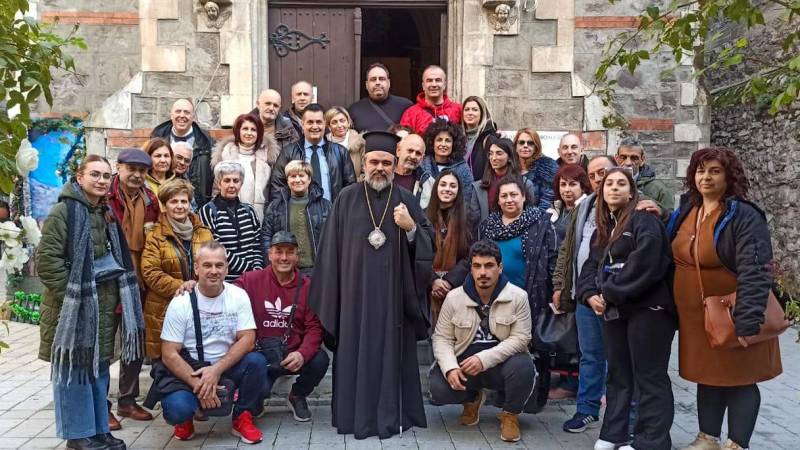 Στη Σμύρνη και τα παράλια της Μικράς Ασίας η Εύξεινος Λέσχη Ποντίων Νάουσας