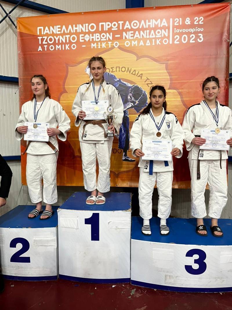 Τρίτη πανελλήνια θέση για την Ελένη Ταξίδου