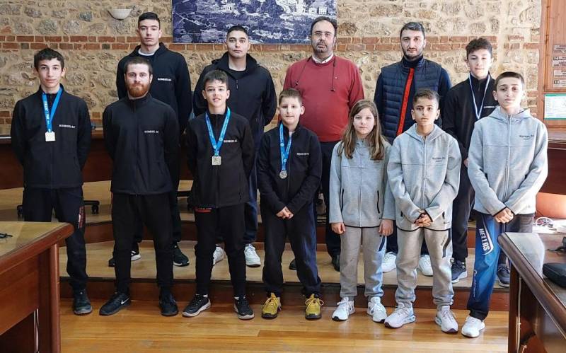 Τους διακριθέντες αθλητές Jiu Jitsu του Αθλητικού – Πολιτιστικού Συλλόγου Ρωμιός υποδέχθηκε ο Δήμαρχος Βέροιας