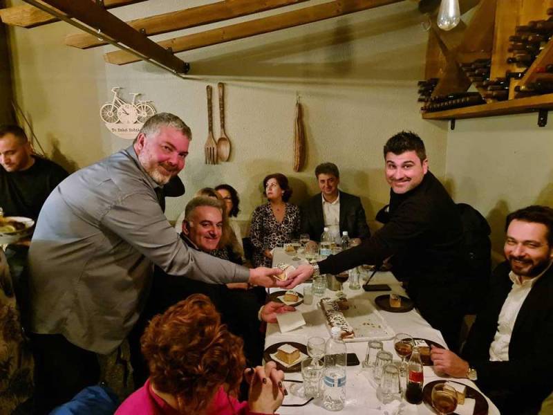 Το Σωματείο Τεχνιτών Ξυλουργών Βέροιας έκοψε την βασιλόπιτα