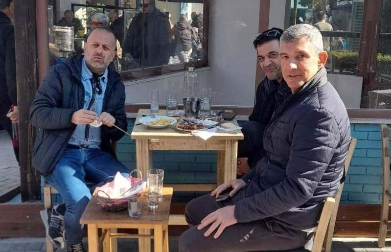 Ποιος θα πείσει ποιον;