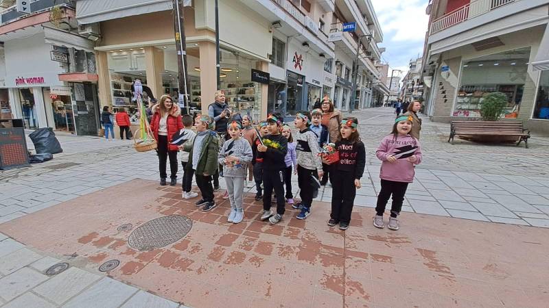 «Χελιδωνίσματα» από το 1ο Δημοτικό Σχολείο Βέροιας