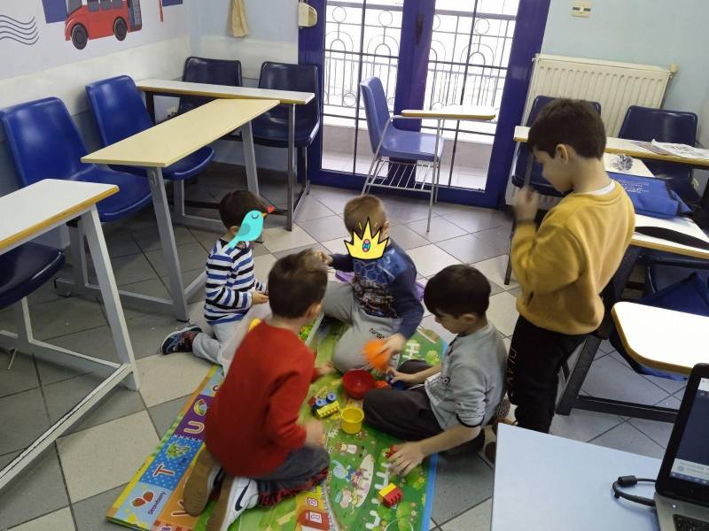 Play & Learn English: Εξειδικευμένο Πρόγραμμα Αγγλικών για παιδιά Προσχολικής Ηλικίας (3,5-6,5 ετών)