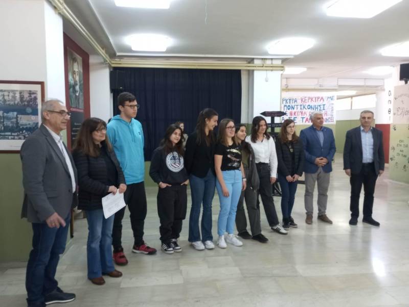 Οι σύλλογοι γονέων και καθηγητών συγχαίρουν την ομάδα του 1ου ΓΕΛ για τη νίκη στους Ρητορικούς αγώνες