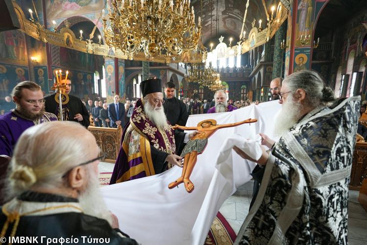Ο Εσπερινός της Αποκαθηλώσεως στον Μητροπολιτικό Ιερό Ναό Κοιμήσεως Θεοτόκου Αλεξανδρείας