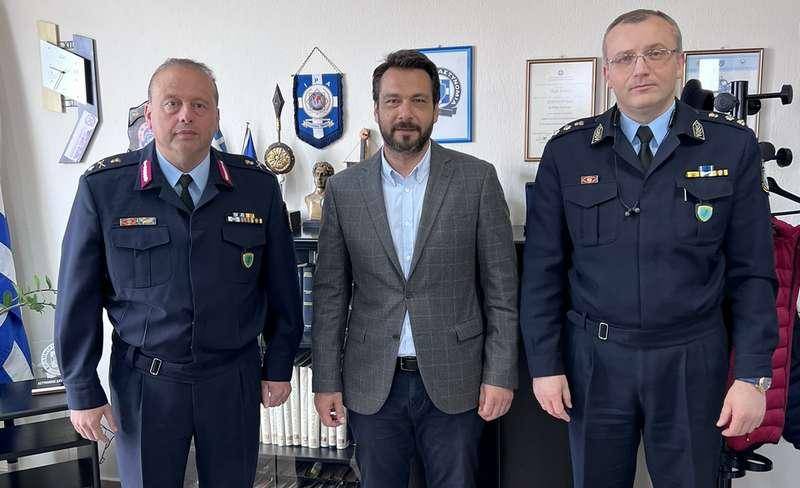 Τάσος Μπαρτζώκας: Στηρίζει τους Αστυνομικούς και τους Πυροσβέστες μας!