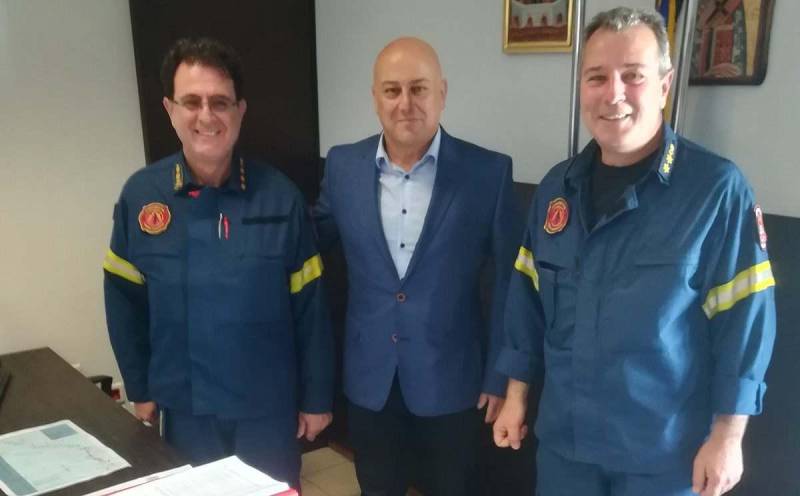Την Πυροσβεστική επισκέφθηκε ο υποψήφιος βουλευτής Βασίλης Κοτίδης