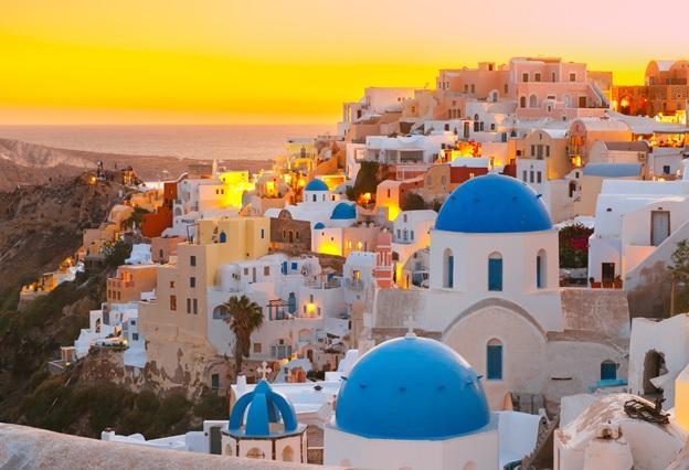 Γιατί η Σαντορίνη έχει μαγέψει όλο τον κόσμο;