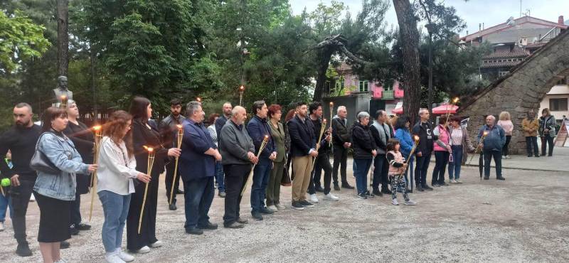 «Φλόγα Μνήμης» άναψε  στη Νάουσα για την Γενοκτονία των Ελλήνων του Πόντου