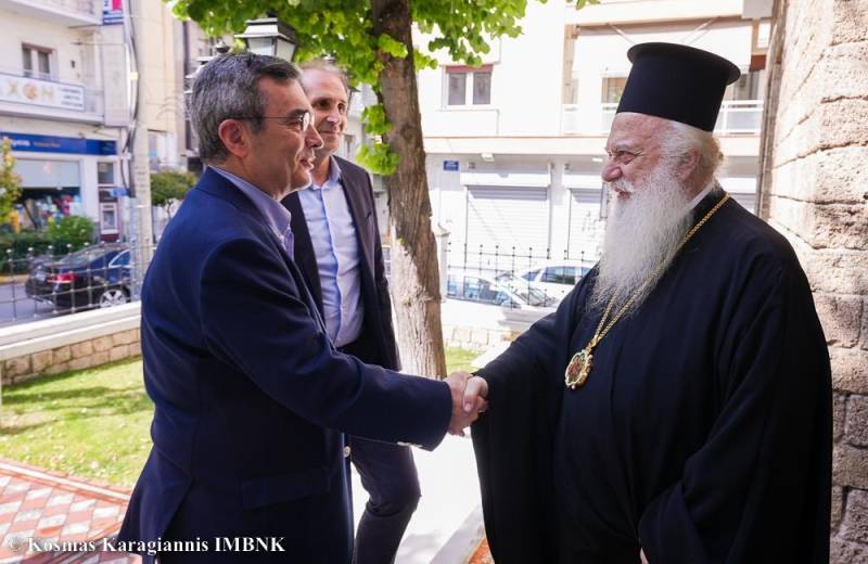 Επίσκεψη του τ. Υφυπουργού Προστασίας του Πολίτη στον Μητροπολίτη
