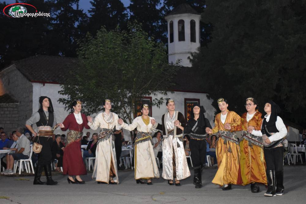 Μουσικοχορευτική εκδήλωση πραγματοποιήθηκε στην Παλαιά Λυκογιάννη (φωτογραφίες, βίντεο)