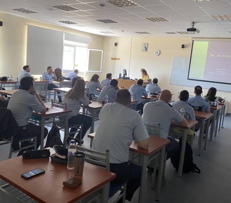 Επιμορφωτική δράση στη Σχολή Μετεκπαίδευσης και Επιμόρφωσης ΕΛΑΣ Β. Ελλάδος για θέματα ενδοοικογενειακής βίας