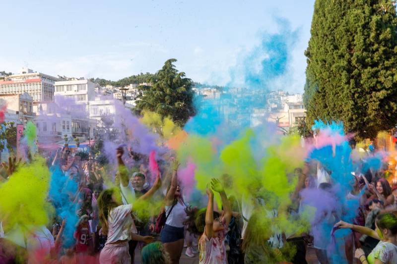 Το Φεστιβάλ Χρωμάτων έρχεται στην Βέροια