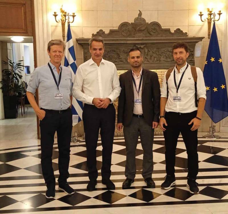 Συνάντηση της Ένωσης Συντακτών Επαρχιακού Τύπου με τον Πρωθυπουργό και τον Κυβερνητικό Εκπρόσωπο