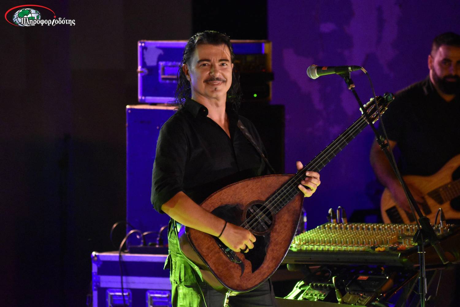 Κρητική βραδιά με τον Μιχάλη Τζουγανάκη στο Άλσος (φωτογραφίες, βίντεο)