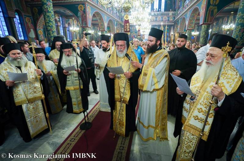 Με λαμπρότητα τα Εγκώμια της Υπεραγίας Θεοτόκου στην Αλεξάνδρεια Ημαθίας (φωτογραφίες)