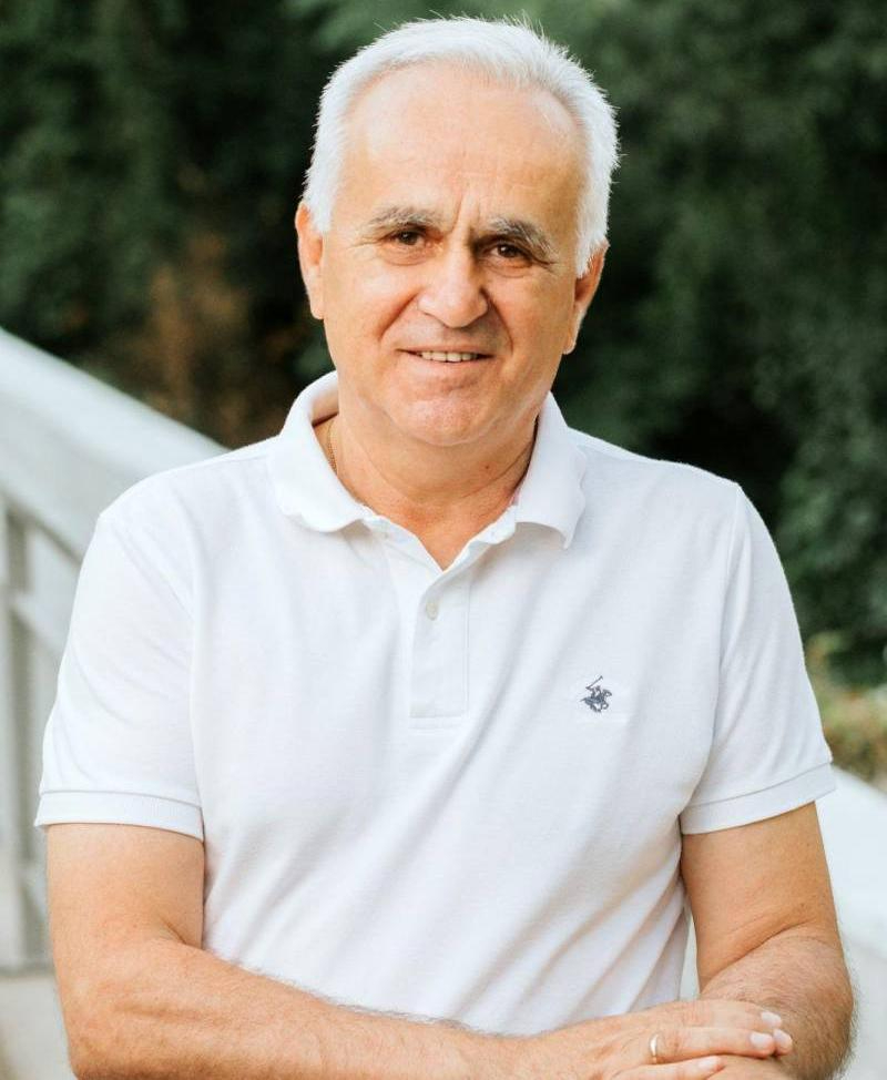 Υποψήφιος στο πλάι του Απόστολου Τζιτζικώστα ο Στέργιος Μουρτζίλας
