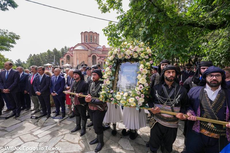 Γιορτάστηκε με λαμπρότητα στην Παναγία Σουμελά η Κοίμηση της Υπεραγίας Θεοτόκου (φωτογραφίες)