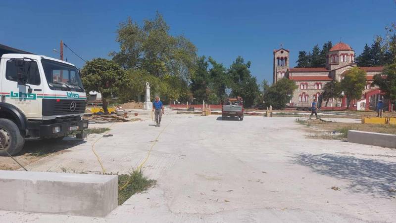 Σε εξέλιξη οι εργασίες για την «Ανάπλαση Πλατείας Μακροχωρίου»