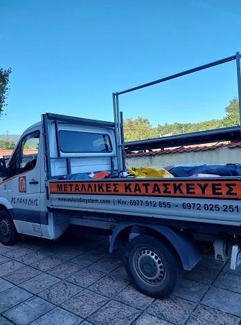 Το Κοινωνικό Παντοπωλείο Βέροιας ευχαριστεί τον Λάζαρο Ασλανίδη για την μεταφορά ιματισμού