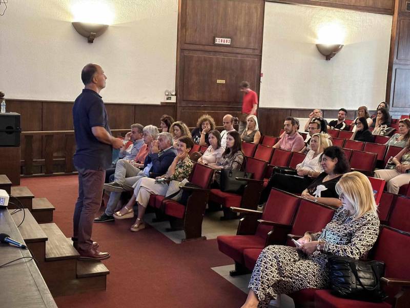 Επιμορφωτική συνάντηση αναπληρωτών και νεοδιόριστων εκπαιδευτικών