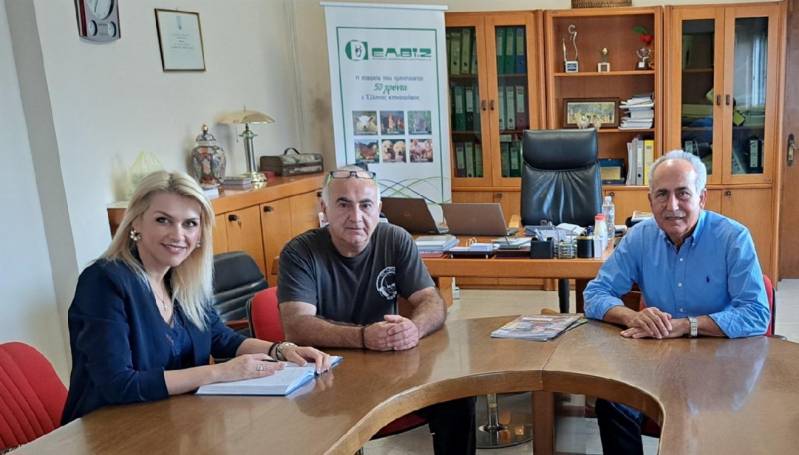 Λίνα Τουπεκτσή: Αναγκαιότητα η μείωση του ΦΠΑ στις ζωοτροφές για τα κατοικίδια ζώα