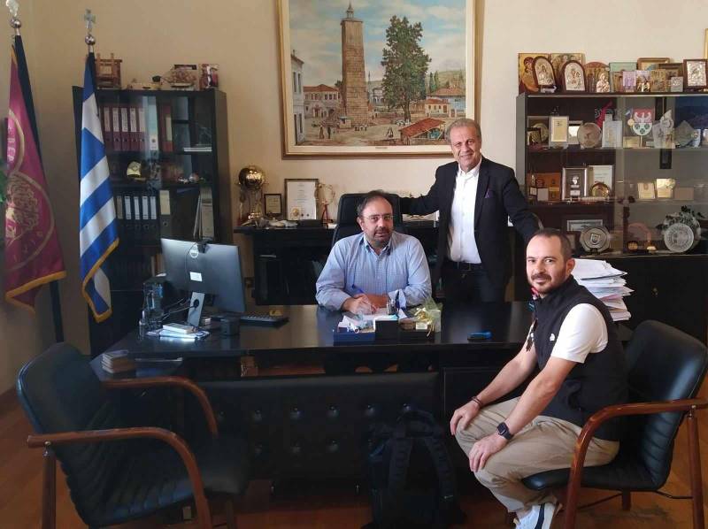 Υπογραφή σύμβασης για ασφαλτοστρώσεις στην Βέροια