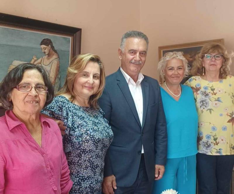 Κοινωνικές δομές επισκέφθηκε ο Θεόφιλος Τεληγιαννίδης
