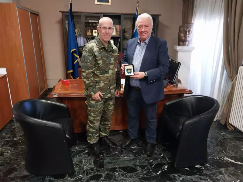 Εθιμοτυπική επίσκεψη του Διοικητή της 11ης ΜΕ στον Δήμαρχο Αλεξάνδρειας