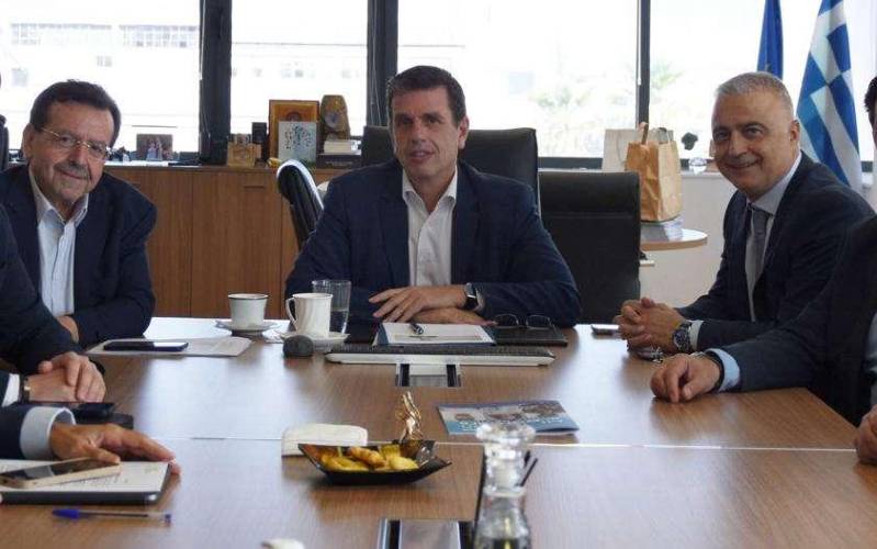 Πιο γρήγορες διαδικασίες στις μετακλήσεις εργατών γης ζήτησε ο Τσαβδαρίδης