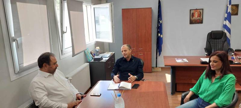 Επίσκεψη Κώστα Βοργιαζίδη στο Γ.Ν. Βέροιας και στο ΕΚΑΒ – Κλιμάκιο του συνδυασμού «Δράση με Γνώση» στο Κ.Υ. Βέροιας