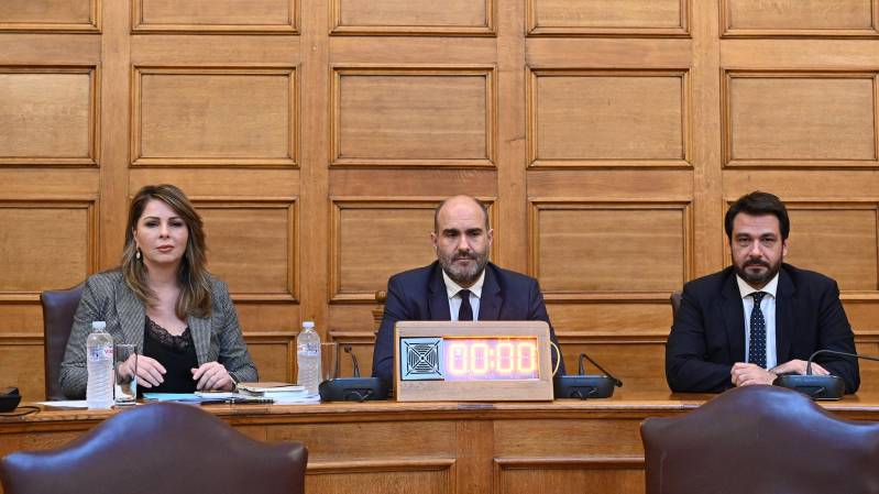 Ο Τάσος Μπαρτζώκας στο Προεδρείο της Εξεταστικής Επιτροπής για το δυστύχημα των Τεμπών