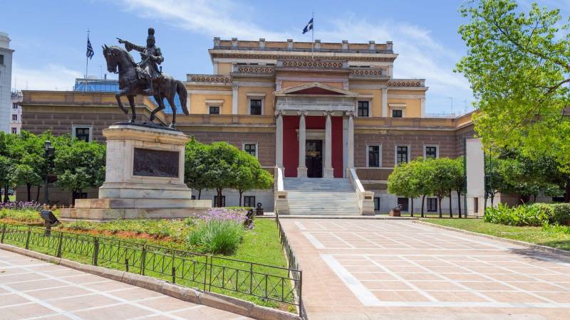 Η Πολιτιστική Εταιρεία Νάουσας «Αναστάσιος Μιχαήλ ο λόγιος» και οι «Φίλοι του Ιστορικού Αρχείου Νάουσας» διοργανώνουν τριήμερη εκδρομή στην Αθήνα