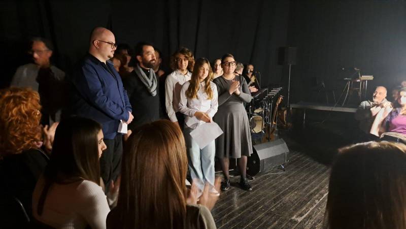 Ατμοσφαιρικό δρώμενο αφιερωμένο στο Πολυτεχνείο από τον Όμιλο Φίλων Θεάτρου, την ΚΕΠΑ και το ΔΗΠΕΘΕ