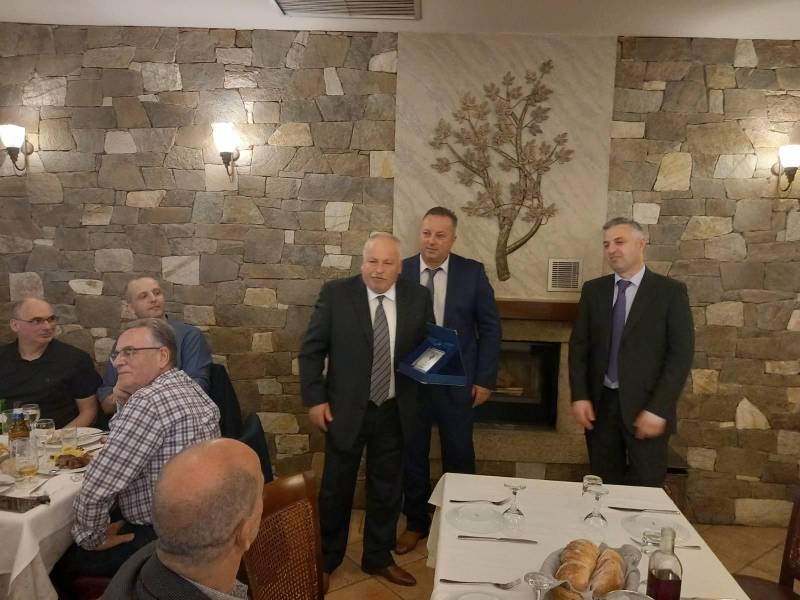 Τον Μάκη Ζιώγα βράβευσε η Συντεχνία Κρεοπωλών Βέροιας