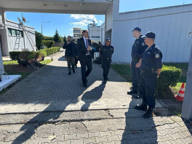 Προσωρινές κυκλοφοριακές ρυθμίσεις στη Νάουσα κατά την τελετή ορκωμοσίας των δοκίμων Αστυφυλάκων