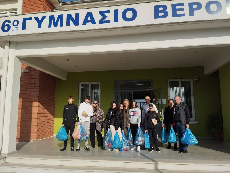 Στο 6ο Γυμνάσιο Βέροιας το Πνεύμα των Χριστουγέννων ήρθε νωρίτερα
