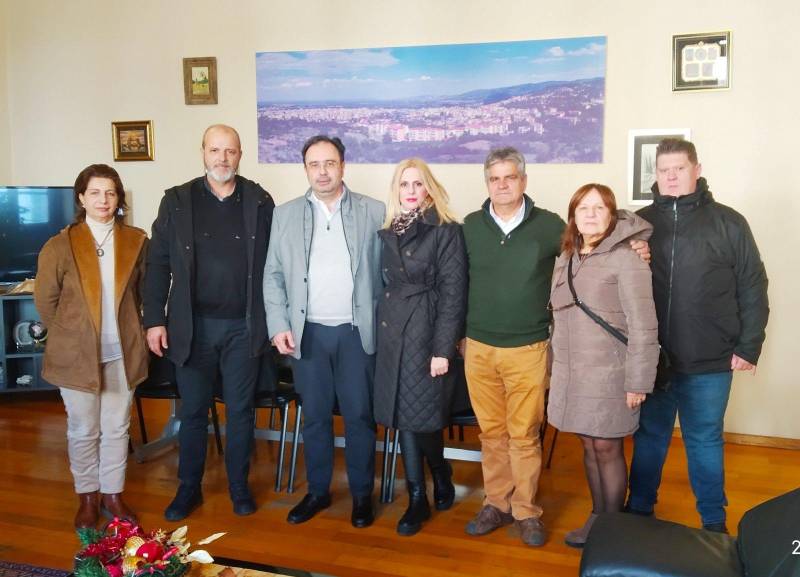 Για την ανάπτυξη του εθίμου των Καπεταναίων συζήτησαν Βοργιαζίδης και Σύλλογος Βλαχων Βέροιας
