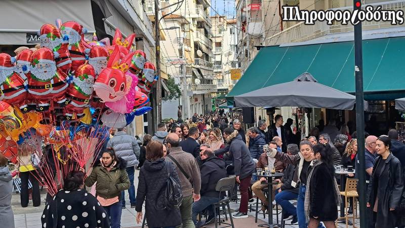 Πολύς κόσμος και την παραμονή Πρωτοχρονιάς στο κέντρο της Βέροιας