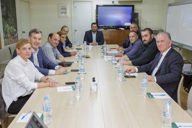 Συνδικαλιστές του ΕΚΑΒ εξέθεσαν τα προβλήματα του κλάδου στον Γραμματέα της Κ,Π.Ε. ΠΑΣΟΚ