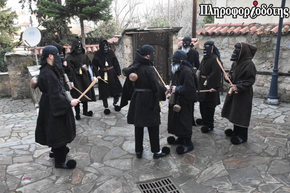 Το έθιμο των “Λιγουτσιάρηδων” αναβίωσε ο Σύλλογος Βλάχων Βέροιας